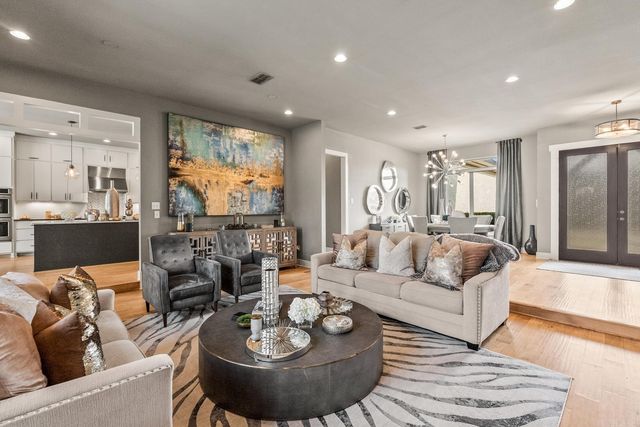 208 Lake Valley Drive, Maumelle, AR 72113