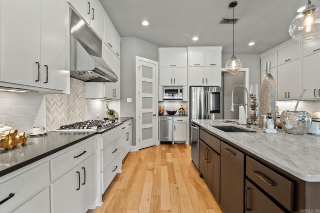 208 Lake Valley Drive, Maumelle, AR 72113