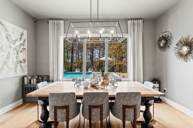 208 Lake Valley Drive, Maumelle, AR 72113