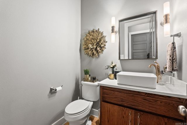 208 Lake Valley Drive, Maumelle, AR 72113