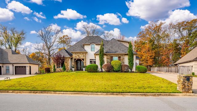 208 Lake Valley Drive, Maumelle, AR 72113