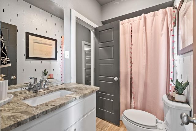 208 Lake Valley Drive, Maumelle, AR 72113