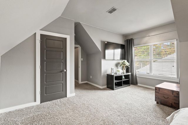 208 Lake Valley Drive, Maumelle, AR 72113