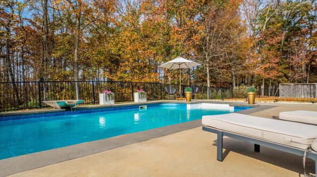 208 Lake Valley Drive, Maumelle, AR 72113