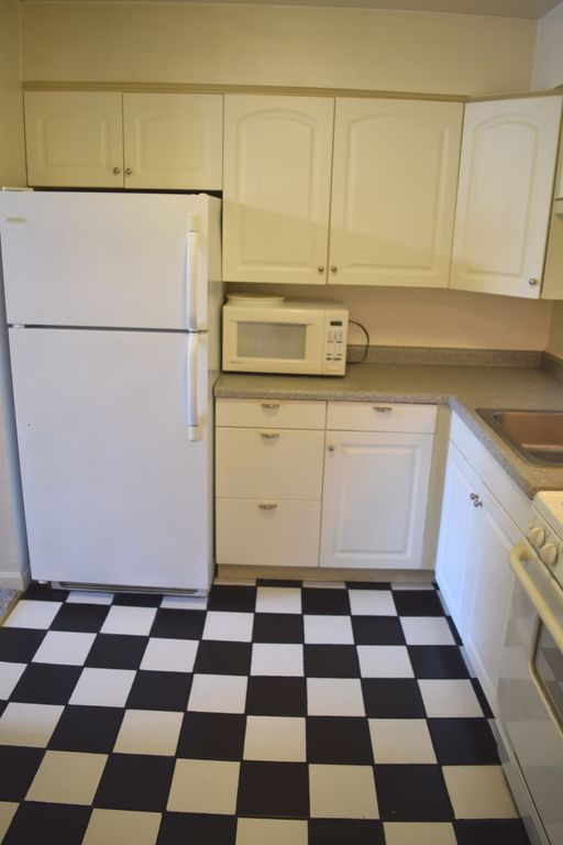 1475 Rebecca Drive 210, Hoffman Estates, IL 60169 — photo 5