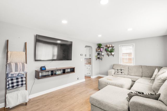 17 N Wenrick Street 17 N Wenrick Street, Covington, OH 45318