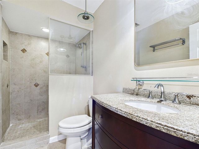 745 PINELLAS BAYWAY S 202, Tierra Verde, FL 33715