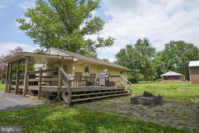 1417 OLD AIRPORT RD, Douglassville, PA 19518