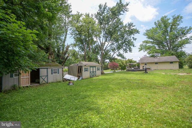 1417 OLD AIRPORT RD, Douglassville, PA 19518