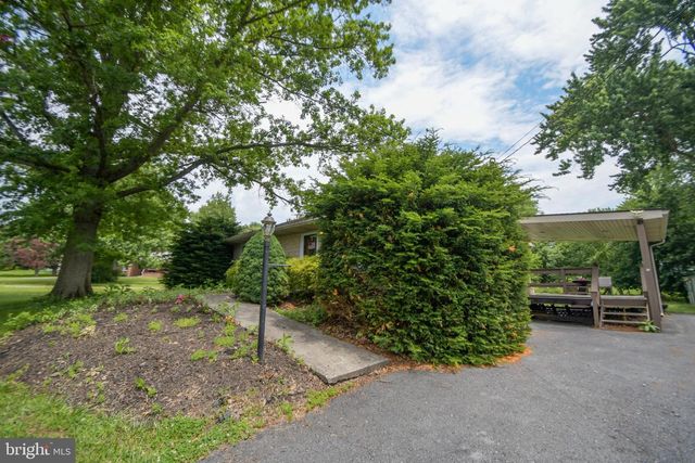 1417 OLD AIRPORT RD, Douglassville, PA 19518