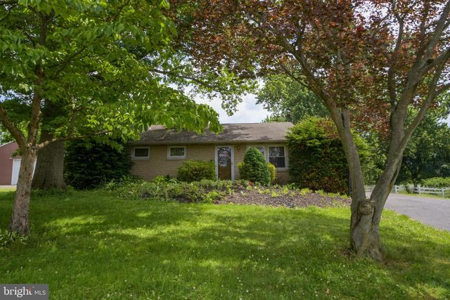 1417 OLD AIRPORT RD, Douglassville, PA 19518