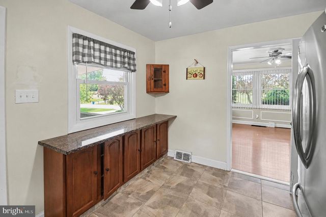 1417 OLD AIRPORT RD, Douglassville, PA 19518