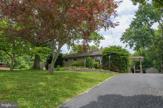 1417 OLD AIRPORT RD, Douglassville, PA 19518