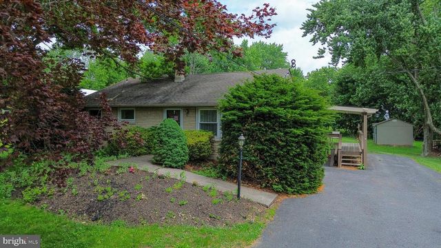 1417 OLD AIRPORT RD, Douglassville, PA 19518