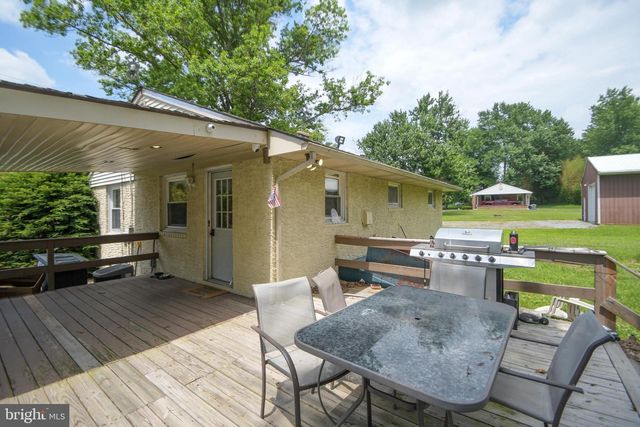 1417 OLD AIRPORT RD, Douglassville, PA 19518