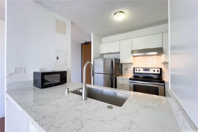 98-500 Koauka Loop 7M, Aiea, HI 96701