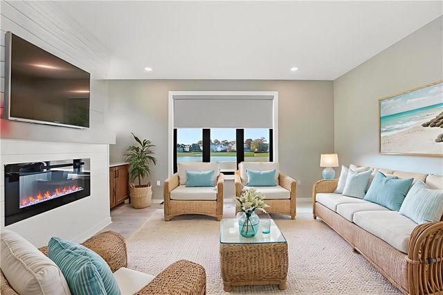 1303 Larson Avenue, Warrensburg, MO 64093