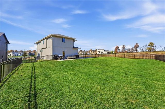 1303 Larson Avenue, Warrensburg, MO 64093