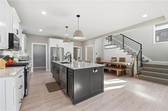 1303 Larson Avenue, Warrensburg, MO 64093