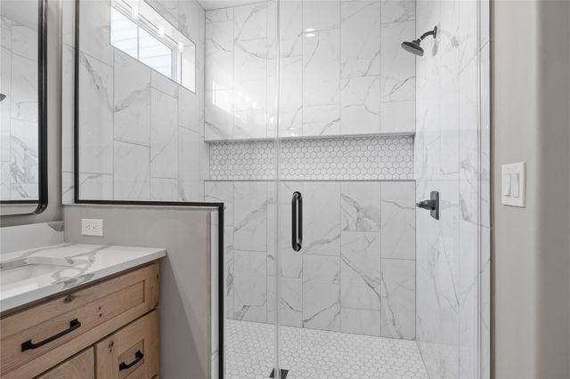 1000 Hampshire Circle, Marion, IA 52302