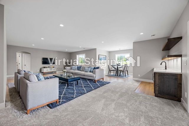 1000 Hampshire Circle, Marion, IA 52302