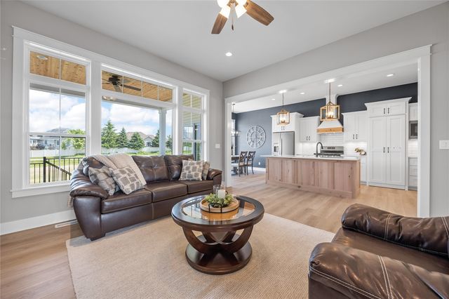 1000 Hampshire Circle, Marion, IA 52302