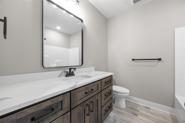 1000 Hampshire Circle, Marion, IA 52302