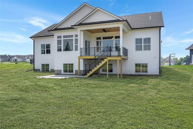 1000 Hampshire Circle, Marion, IA 52302