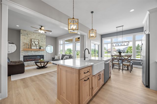 1000 Hampshire Circle, Marion, IA 52302