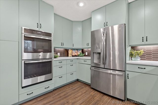 2318 Dorchester Drive, Bartlesville, OK 74006