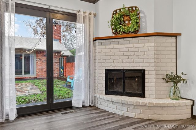 2318 Dorchester Drive, Bartlesville, OK 74006