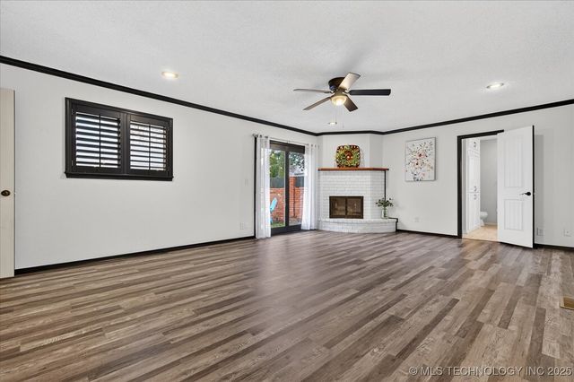 2318 Dorchester Drive, Bartlesville, OK 74006