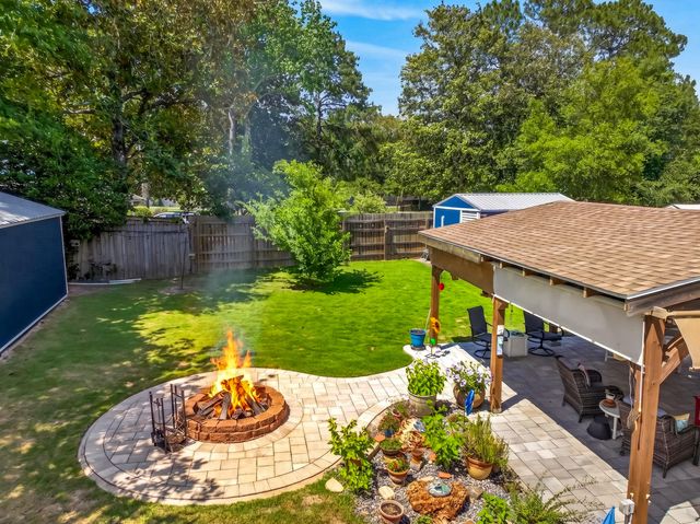 21 NE Wedgewood Lane, Fort Walton Beach, FL 32547