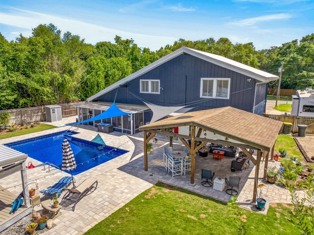 21 NE Wedgewood Lane, Fort Walton Beach, FL 32547