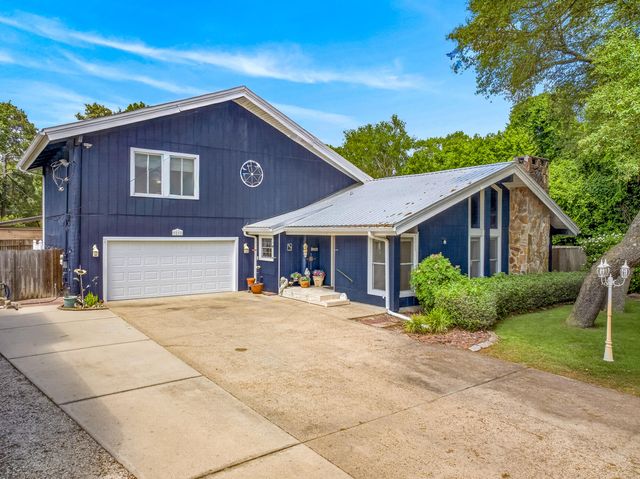 21 NE Wedgewood Lane, Fort Walton Beach, FL 32547