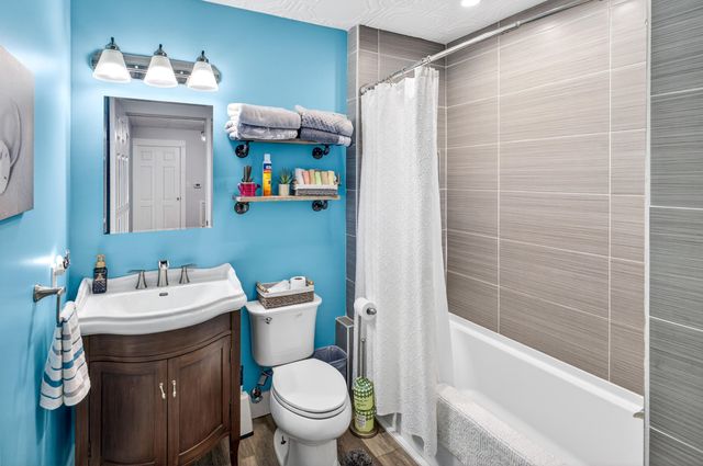 21 NE Wedgewood Lane, Fort Walton Beach, FL 32547