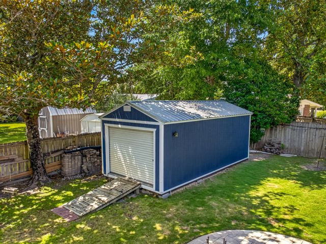 21 NE Wedgewood Lane, Fort Walton Beach, FL 32547