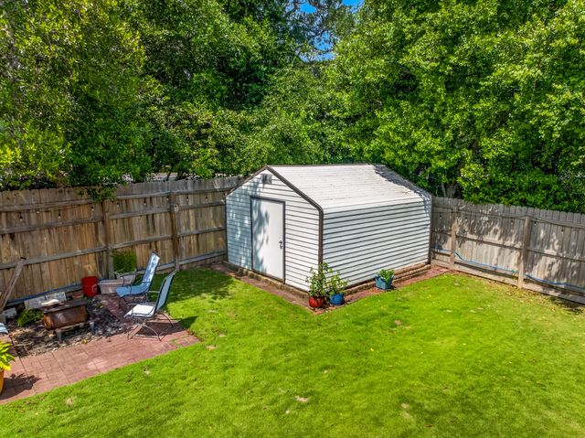 21 NE Wedgewood Lane, Fort Walton Beach, FL 32547