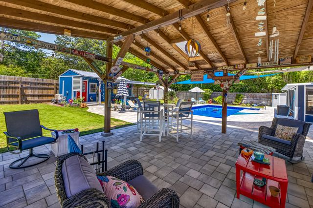 21 NE Wedgewood Lane, Fort Walton Beach, FL 32547