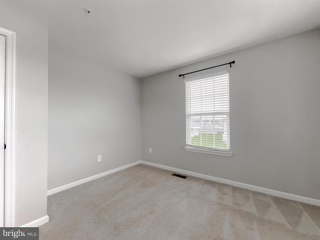 1029 AGRICOPIA DR, La Plata, MD 20646