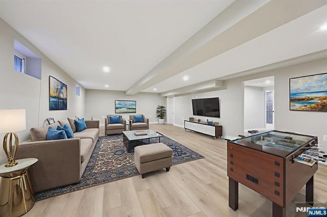 12 Rocky Point Road, West Milford, NJ 07421