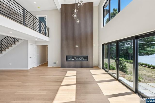 12 Rocky Point Road, West Milford, NJ 07421