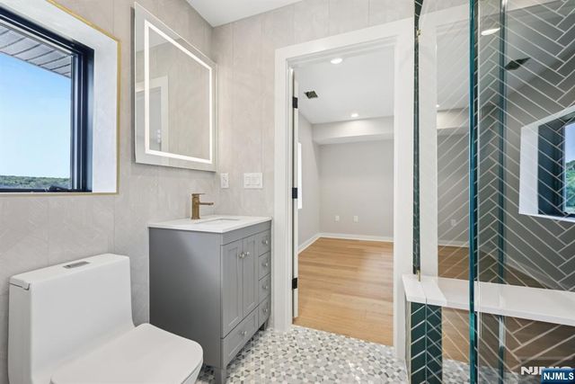 12 Rocky Point Road, West Milford, NJ 07421