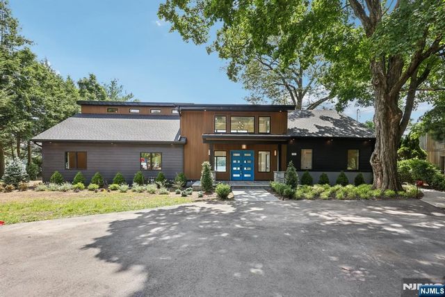 12 Rocky Point Road, West Milford, NJ 07421