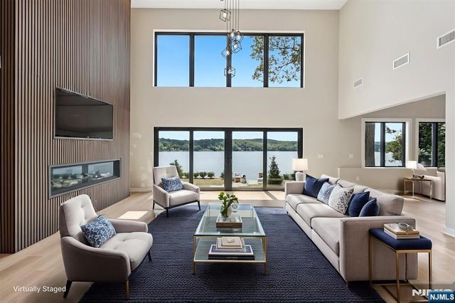 12 Rocky Point Road, West Milford, NJ 07421