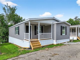 16 Surf Dr 1, Forward Twp, PA 15020