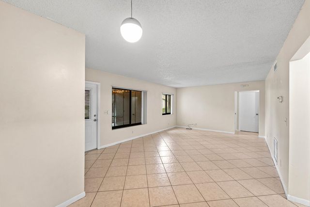 509 Shady Pine Way C1, Greenacres, FL 33415