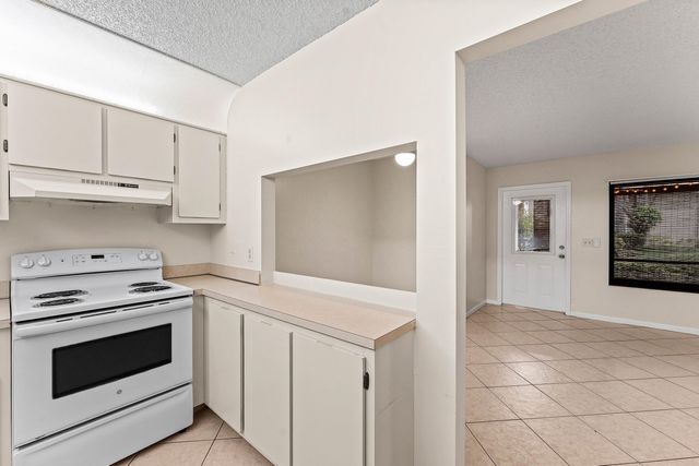 509 Shady Pine Way C1, Greenacres, FL 33415