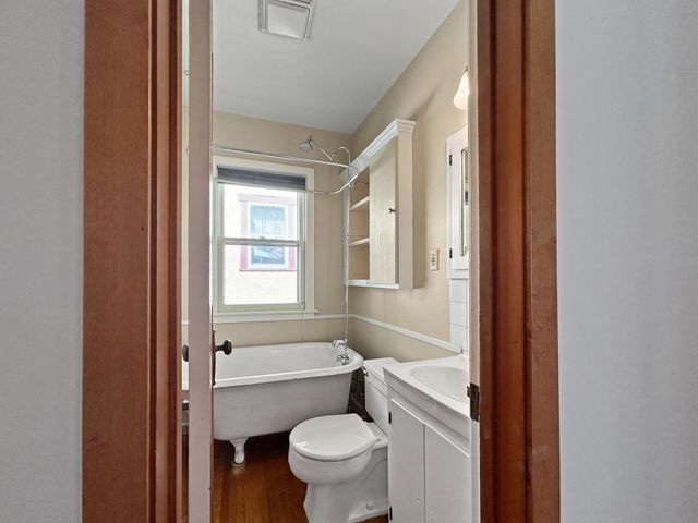 879 19th Avenue SE, Minneapolis, MN 55414