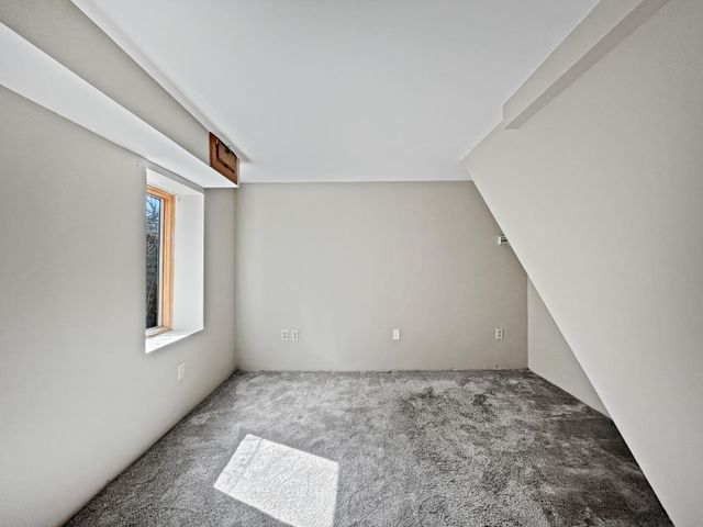 879 19th Avenue SE, Minneapolis, MN 55414